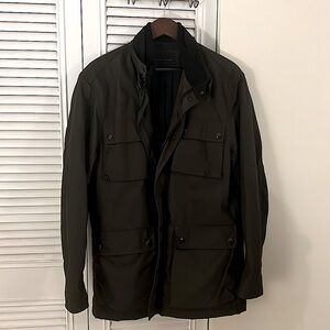 Beautifully conditioned fall jacket. 
Perfect for weather in the 40’s and 50’s.